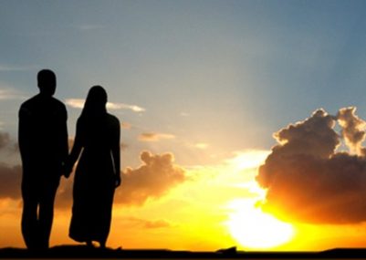 es-olarak-inanan-kadin-ve-erkek-h1457436291-38e092